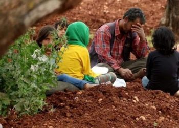 “سوف نبقى هنا” لسان حال السوريين في ادلب