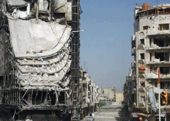 هنا أشلاءُ مكتبةٍ …. هنا أطلالُ مدرسةٍ