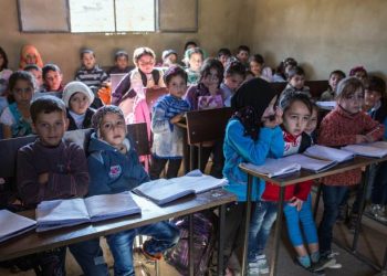 لا تعليم للسوريين في لبنان: اختلاسات أم تهرّب أوروبي؟