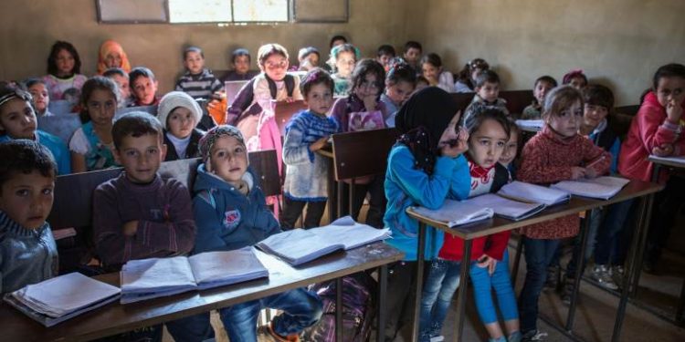 لا تعليم للسوريين في لبنان: اختلاسات أم تهرّب أوروبي؟