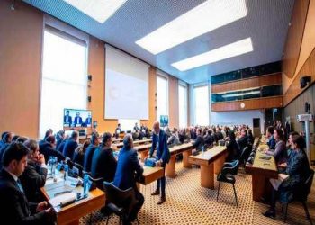 النظام السوري يتبرأ من «الدستورية» ووفده في جنيف يتهم المعارضة بالإرهاب