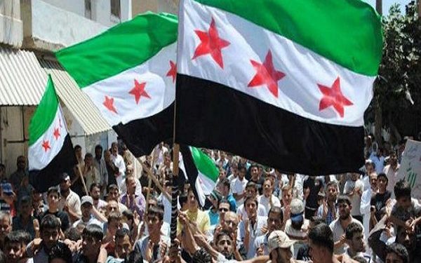 بالرغم من الثورات: إيران مستمرة في نهب سورية