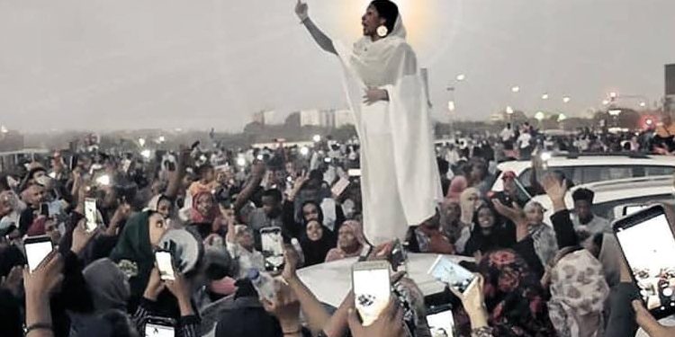 جذرية الثورات ومسألة البرنامج والقيادة