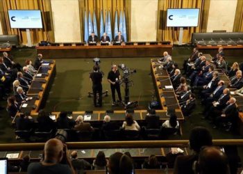 “الدستورية” تتأرجح بين نعي “الجمهورية الثالثة” و” الثورة”