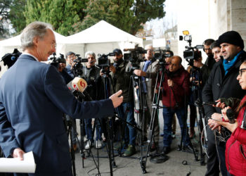 “المجتمع المدني” في اختبار “الدستور”.. لاعب سياسي أم وسيط للحل