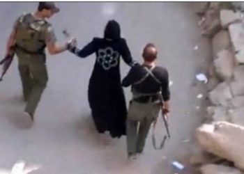 المطالبة بإطلاق سراح المعتقلين السوريين فورًا