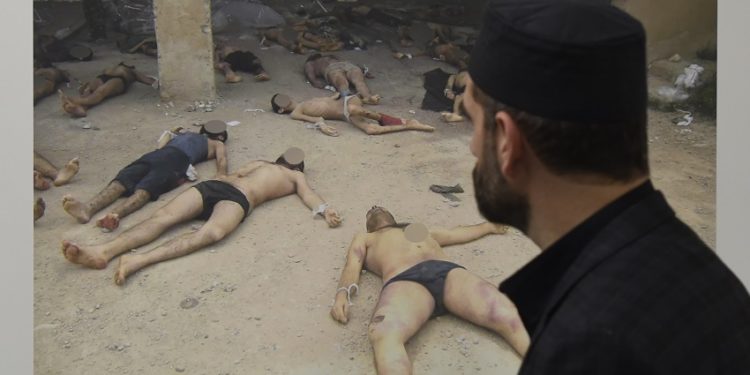 من سجون الأسد وفظائعه… “قيصر” يروي حكايته مع المعذبين