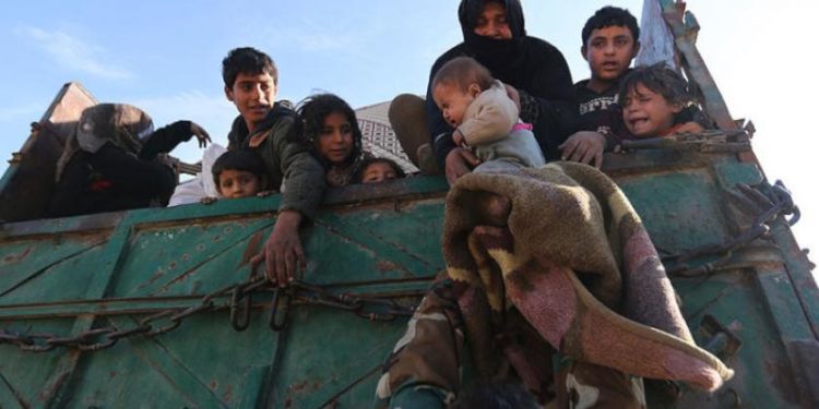 منظمة إغاثة تركية: 120 ألف سوري يفرون من الهجمات على إدلب