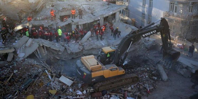 ارتفاع حصيلة وفيات زلزال تركيا إلى 29