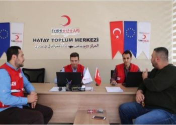 أنقرة تكثف المساعدات لإدلب لتلافي موجة نازحين