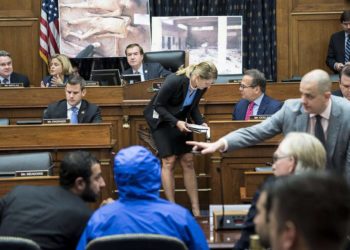 سيزر وإرغام النظام