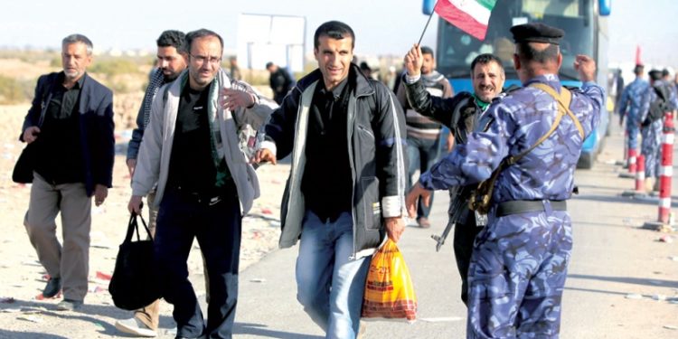 قادة من “الحشد الشعبي” يغادرون العراق… والسيستاني يحرج الإيرانيين قيس الخزعلي معزول عن العالم بعد ورود اسمه على لائحة الاغتيالات الأميركية