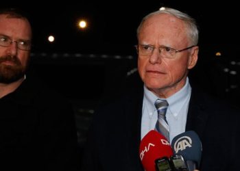 التطورات بإدلب.. مبعوث واشنطن يلتقي مسؤولين أتراكاً ووفد تركي يزور روسيا