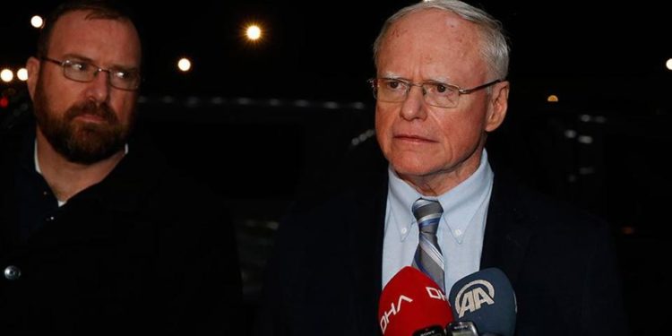 التطورات بإدلب.. مبعوث واشنطن يلتقي مسؤولين أتراكاً ووفد تركي يزور روسيا