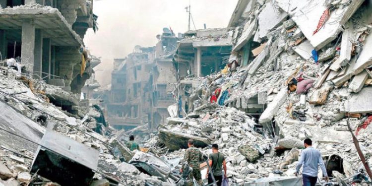 لاجئون فلسطينيون في سورية مشغولون بـ«لقمة العيش»