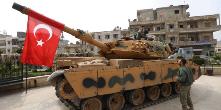 معارك عنيفة قرب حلب… وتعزيزات تركية على الحدود