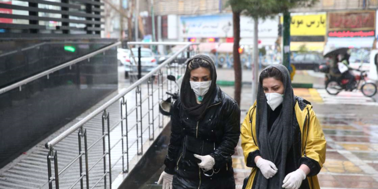 أول إعلان رسمي للاشتباه بحالتي “كورونا” في دمشق