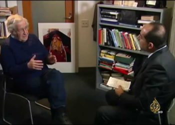 نعوم تشومسكي:  عن نقص أجهزة التنفس الاصطناعي وقسوة الرأسمالية النيوليبرالية