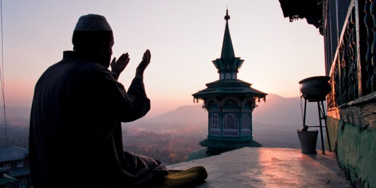 العزلة صوفيًّا… وراثة معرفة الدنيا