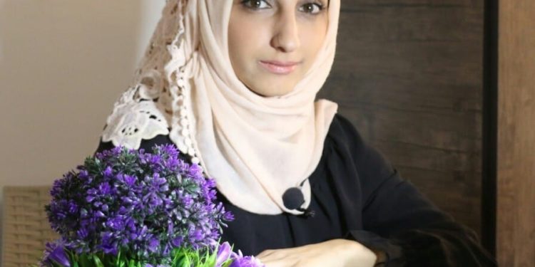 الناشطة الصحافية السورية يقين بيدو تفوز بجائزة “الشجاعة الصحفية”