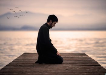 “عزلة لا اعتزال”