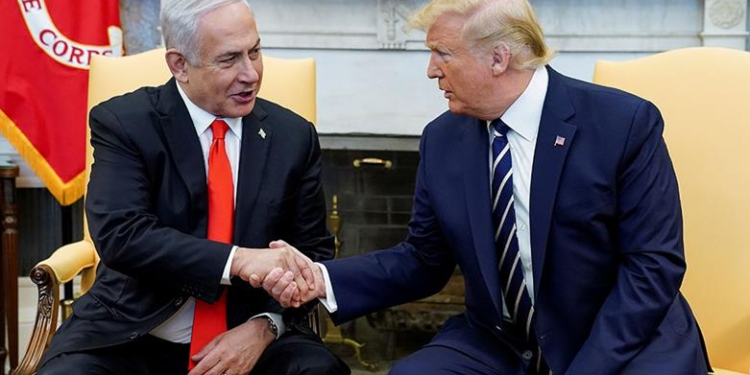 مروحيات إسرائيلية تقصف أهدافًا في جنوب سورية              الهجوم طال مواقع تابعة لقوات النظام وإيران في درعا والقنيطرة