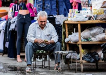 الاقتصاد ودوره في سقوط الأنظمة