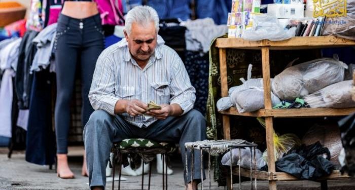 الاقتصاد ودوره في سقوط الأنظمة