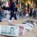 انهيار متواصل للريال الإيراني ويفقد 70 بالمائة من قيمته
