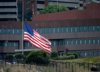 سيف قانون قيصر على عنق النظام السوري