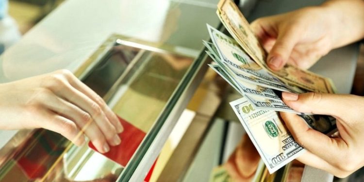 نظرية النقود تحتم سقوط الأسد