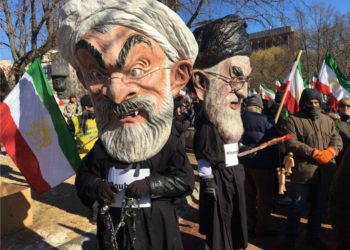 هل اقترب النظام الإيراني من السقوط؟