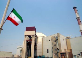 هل ستلجأ إيران لـ “إنتاج سلاح نووي”           رداً على تفجير مبنى في إحدى منشآتها النووية مؤخراً؟