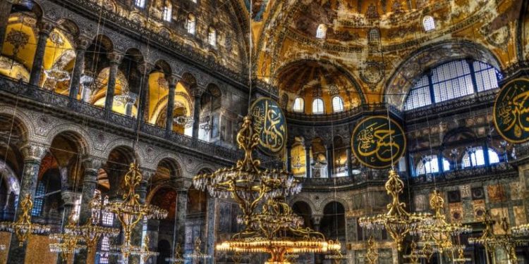 “آيا صوفيا” السورية..توسع رمزي روسي