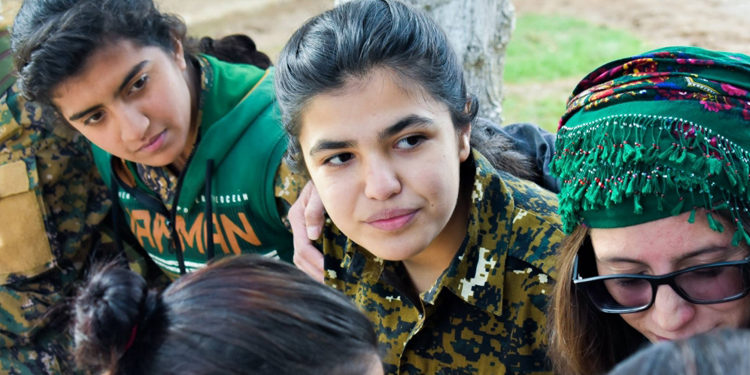 بعد مرور عام على حظر هذه الممارسة                  ما زالت قوات سوريا الديمقراطية تجنّد الأطفال