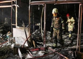 حريق جديد يلتهم أجزاء من مجمع للبتروكيماويات جنوب إيران         سلسلة الحوادث في المنشآت العسكرية والصناعية في البلاد                      تثير تساؤلات حول الأسباب