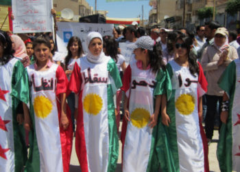 حين يغدو التَّرقيعُ واللفلفة فلسفة سياسية