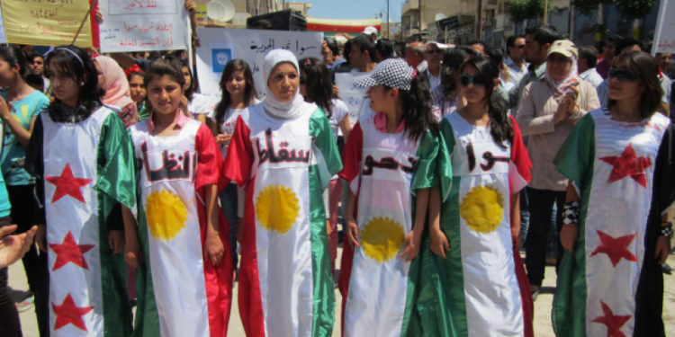 حين يغدو التَّرقيعُ واللفلفة فلسفة سياسية