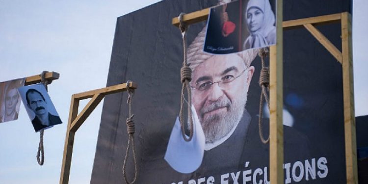 خبراء أمميون يطالبون إيران بإلغاء أحكام بالإعدام على 3 متظاهرين