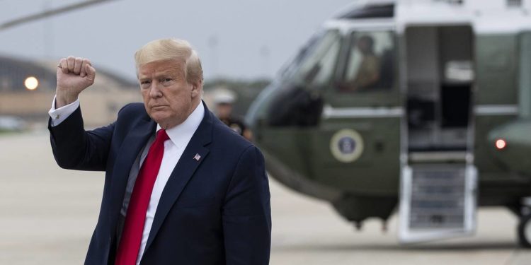 في إطار التنافس الروسي – الأمريكي:              مجهولون يستهدفون رتلاً أمريكياً في دير الزور