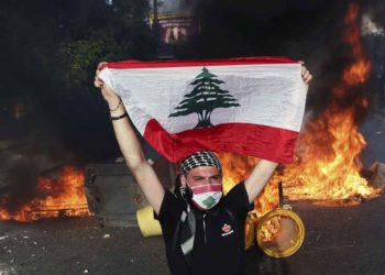 الكبار يسرقون والشعوب تجوع: فساد منظّم في سورية والعراق ولبنان