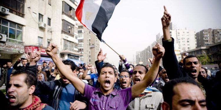 الانتفاضات العربية والاستثمار في الاستقرار