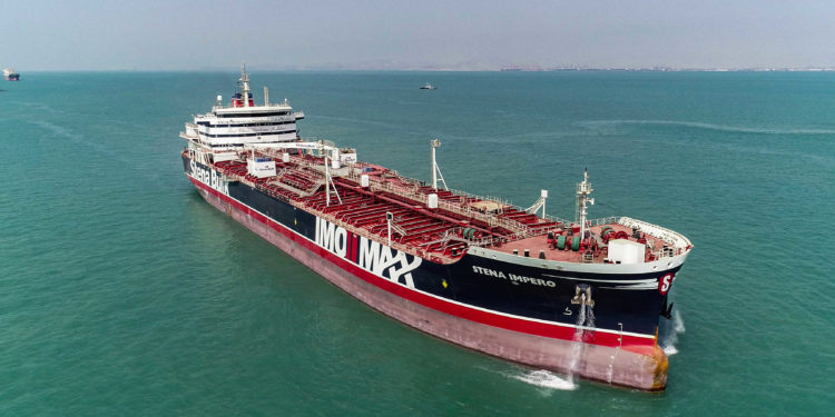 بعد مصادرتها.. مسؤولون:         السفن المحملة بالنفط الإيراني تتجه إلى الولايات المتحدة