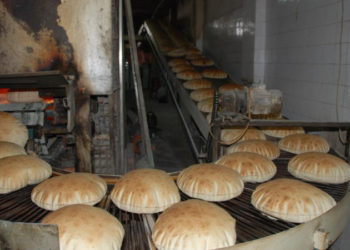 أزمة خبز في سورية: النظام يمهد لرفع الدعم؟