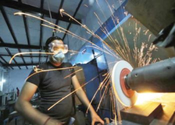 العالم أصبح أكثر مساواتية حتى           بينما تضر العولمة بالغربيين من الطبقة الوسطى