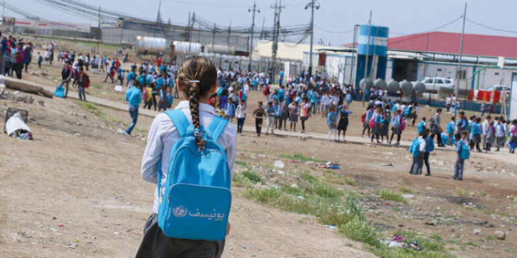 ثلاثة مناهج تعليمية شمال شرقي سورية «اليونيسف» تُقر تدريس منهاجها في الرقة والطبقة ودير الزور