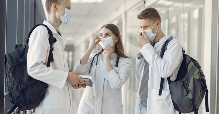 رقم قياسي لإصابات كورونا اليومية في العالم