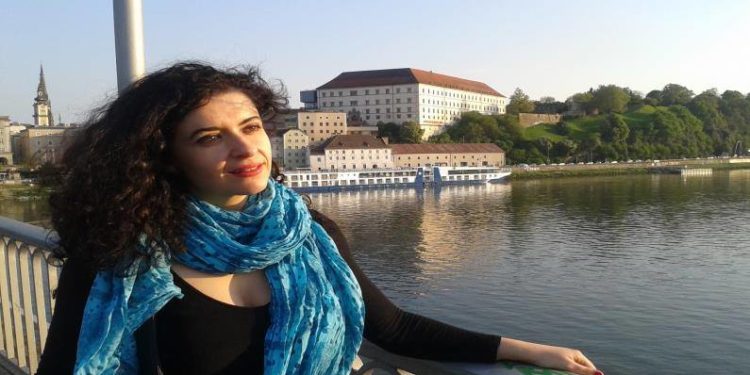 ليلى نشواتي: يجب ألا نتوقف عن رواية قصص السوريين