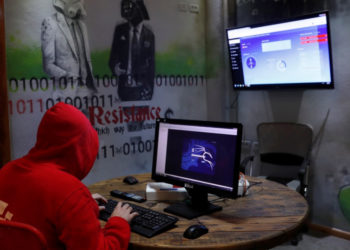 من هو “علوش” الذي يخترق هواتف السوريين؟