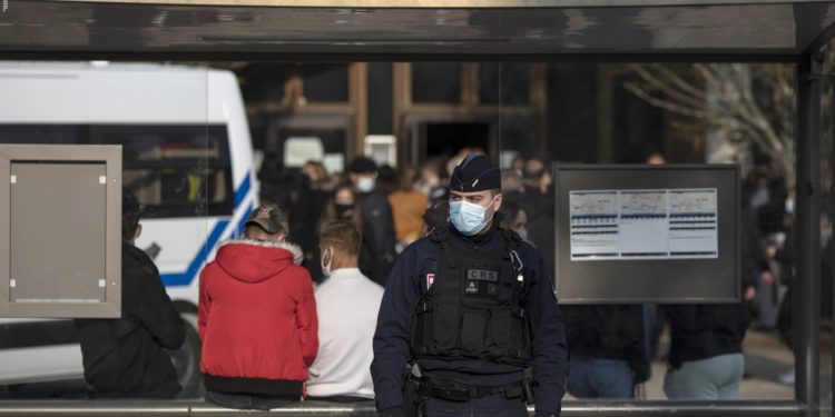 (إنا كفيناك المستهزئين)